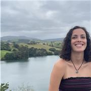 Profesor de yoga y barre apto oara todas las edades y niveles